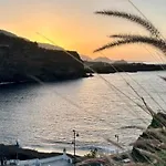 Vila Family & Cowork Chill House San Marcos (Tenerife)